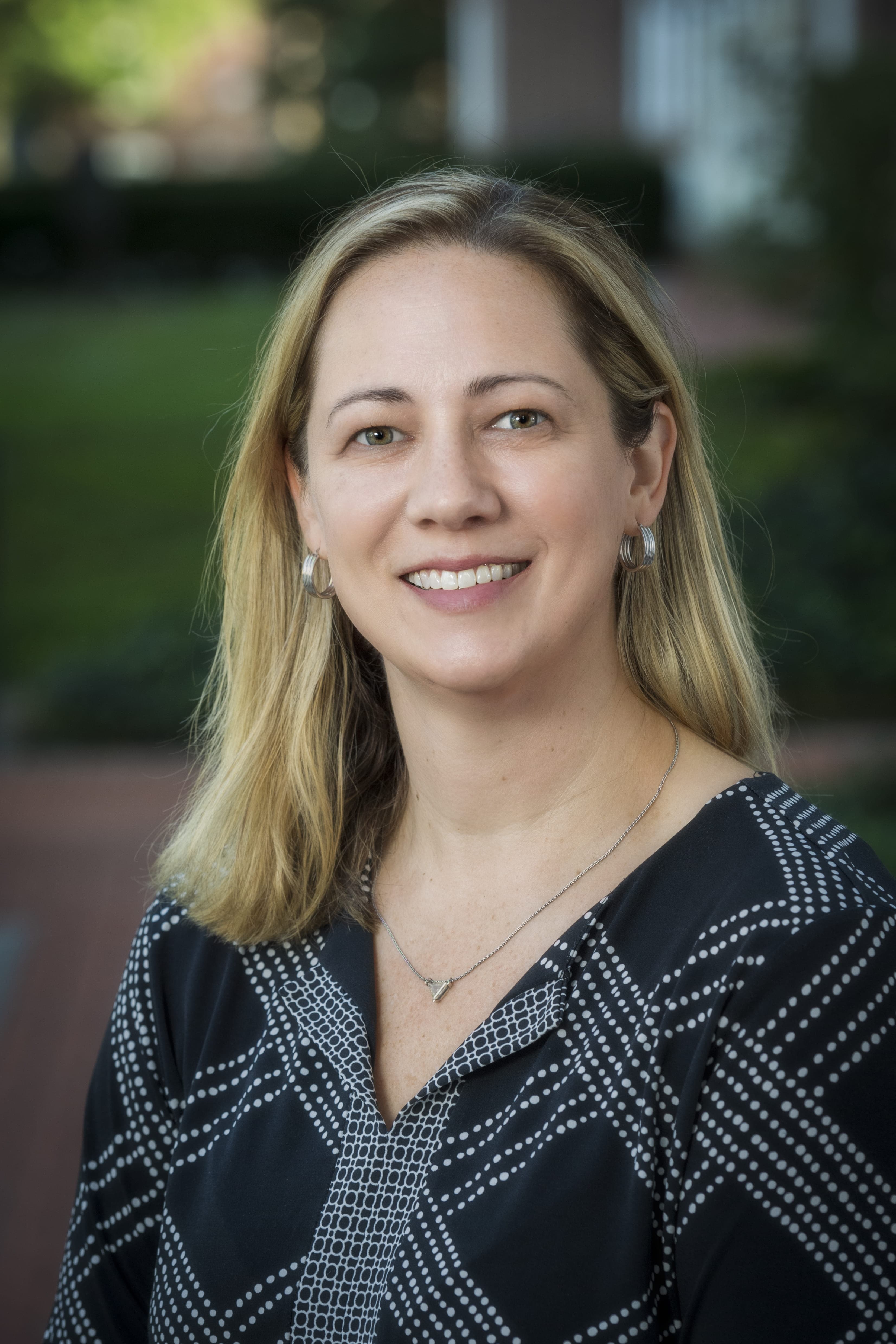 Dr. Jennie Saxe headshot