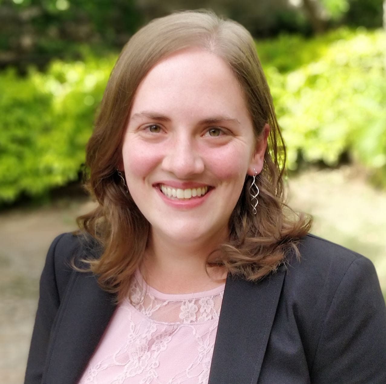 Dr. Julie Karand headshot