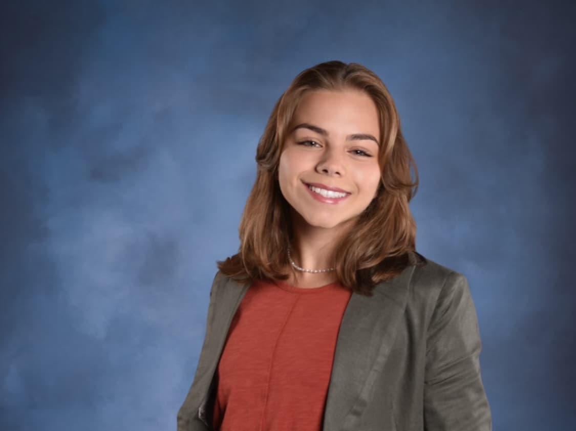 Ella Vandervort headshot