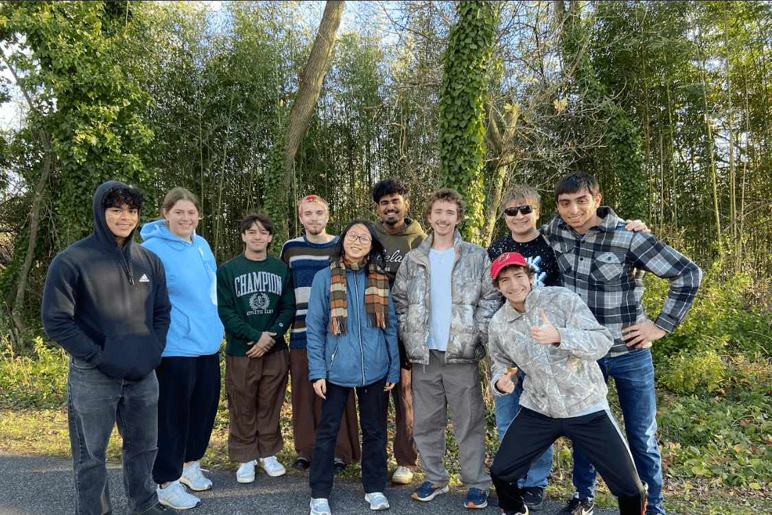 ReachOut cleanup group photo